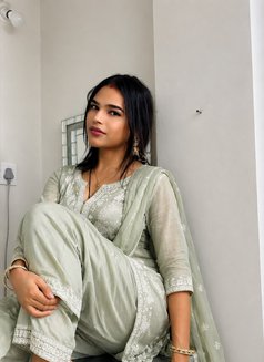 Simmy - Transsexual escort in Mumbai Photo 21 of 21