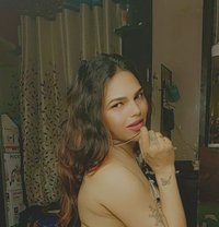 Simmy - Transsexual escort in Mumbai