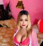 Simmy - Transsexual escort in New Delhi Photo 3 of 9