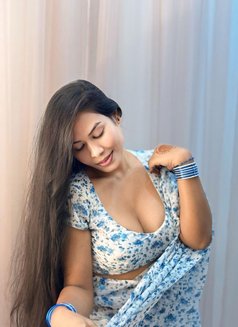 Simmy Roy Call Girl Hi Tech City - puta in Hyderabad Photo 2 of 3