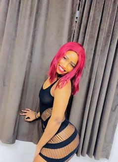 Simmy - puta in Doha Photo 2 of 3