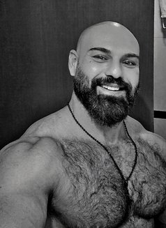 Simon Dxb - Male escort in Dubai Photo 2 of 5