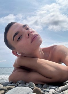 Simon - Male escort in Phuket Photo 10 of 12