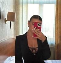 Simona - escort in Baku