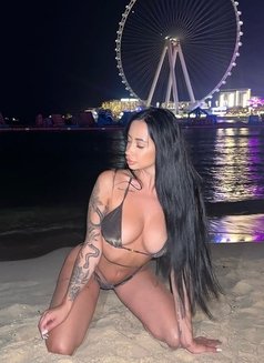 Simone - escort in Dubai Photo 8 of 10