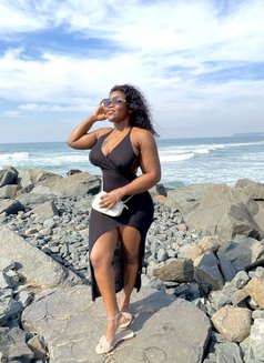 Simone - masseuse in Harare Photo 1 of 2