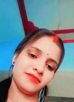 Simpi Meet & Cam - escort in Kochi Photo 2 of 2