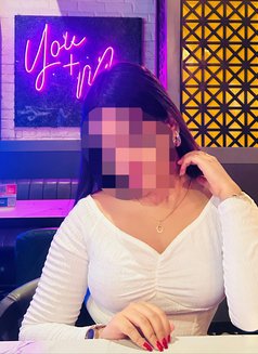Only cam show - escort in Kochi Photo 2 of 3