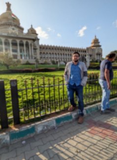 Simr - Acompañantes masculino in Chennai Photo 1 of 2