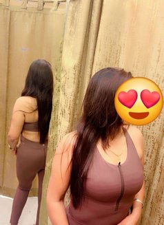 Simran 36 Yrs Model and Anchor at Your S - escort in Mumbai Photo 5 of 12