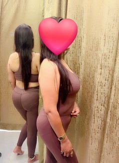 Simran 36 Yrs Model and Anchor at Your S - escort in Mumbai Photo 8 of 12