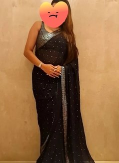 Simran 41 Yrs Model and Anchor at Your S - escort in Mumbai Photo 1 of 7