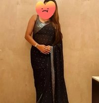 Simran 41 Yrs Model and Anchor at Your S - escort in Mumbai