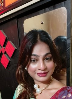 Simran bong girl cam show and meet - escort in Kolkata Photo 6 of 6