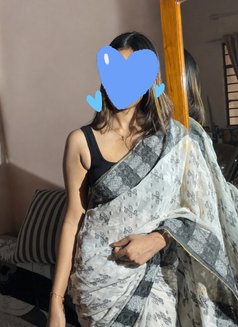 Simran independent sexy meet&cam. - puta in Hyderabad Photo 1 of 5