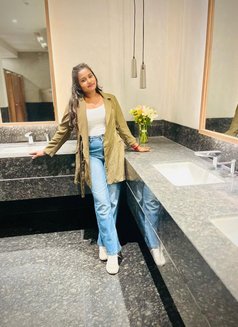 Simran ꧁ Cam & real meet ꧂ - puta in Mumbai Photo 2 of 5