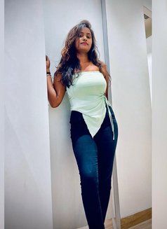 Simran ꧁ Cam & real meet ꧂ - puta in Mumbai Photo 3 of 5