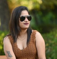 ꧁🦋🦋 SIMRAN CAM & REAL SESSION 🦋🦋꧂, e - escort in Hyderabad
