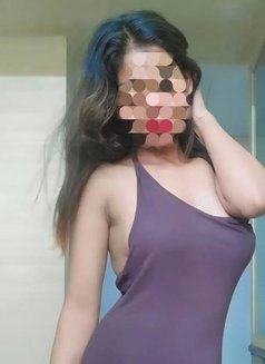 ꧁🦋🦋 SIMRAN CAM & REAL SESSION 🦋🦋꧂, e - escort in Hyderabad Photo 5 of 5