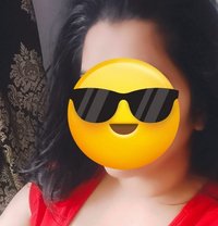 ꧁༒SIMRAN CAM & REAL SESSION༒꧂,, escort,, - puta in Mumbai Photo 1 of 3