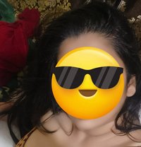 ꧁༒SIMRAN CAM & REAL SESSION༒꧂,, escort,, - puta in Mumbai