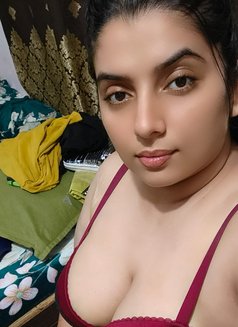 ꧁༒SIMRAN CAM & REAL SESSION༒꧂,, escort,, - puta in Chennai Photo 2 of 3