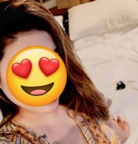꧁༻ SIMRAN 🦋 DIRECT MEET AND CAM 🪷꧁༻ - puta in Bangalore Photo 2 of 2