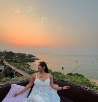 Simran - escort in Chandigarh Photo 1 of 3