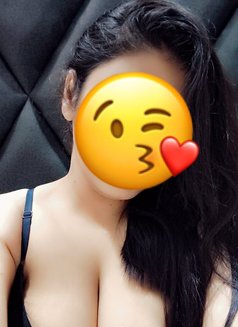 Simran - escort in New Delhi Photo 6 of 7