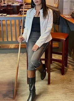 Simran - escort in Sharjah Photo 6 of 7