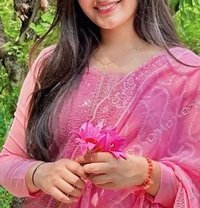 Simran - puta in Visakhapatnam