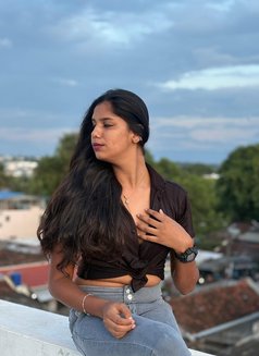 Simran - Transsexual escort in Coimbatore Photo 1 of 5