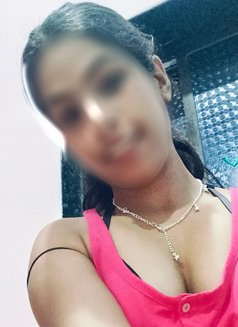 Simran Geniune Girl Cam & Meeting - escort in Hyderabad Photo 1 of 2
