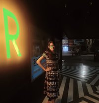 Simran Gill Independent - puta in Greater Noida