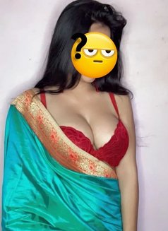 Simran Independent - escort in Hyderabad Photo 1 of 3