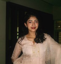 Simran - puta in Ajmān