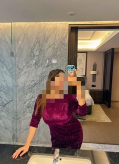 Simran - escort in Bangalore Photo 4 of 5