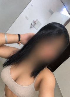Cam show - escort in New Delhi Photo 2 of 4