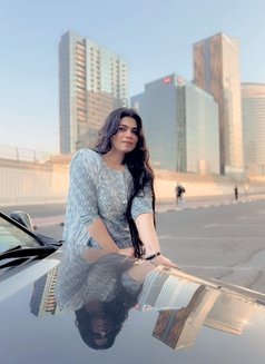 Simran - puta in Dubai Photo 6 of 8