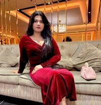 Simran - escort in Dubai Photo 14 of 15