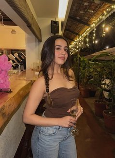 Simran kapoor🦋 - escort in Dubai Photo 3 of 4