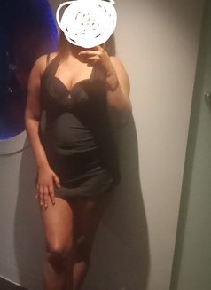 Simran - escort in Hyderabad Photo 3 of 3