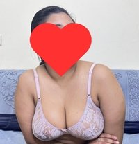 Simran - escort in Noida Photo 1 of 5