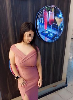 Simran - escort in Udaipur Photo 3 of 5