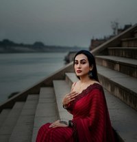 Simran - Transsexual escort in New Delhi