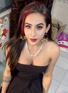 Simran - Transsexual escort in New Delhi Photo 28 of 30