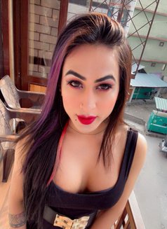 Simran - Transsexual escort in New Delhi Photo 24 of 24