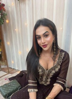 Simran - Transsexual escort in New Delhi Photo 26 of 30