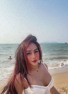 Simran - Transsexual escort in New Delhi Photo 27 of 30