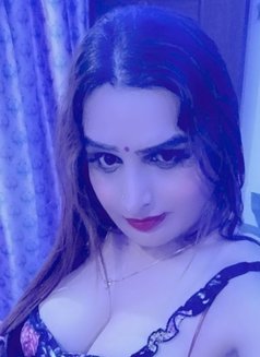 Simran - Transsexual escort in New Delhi Photo 1 of 7